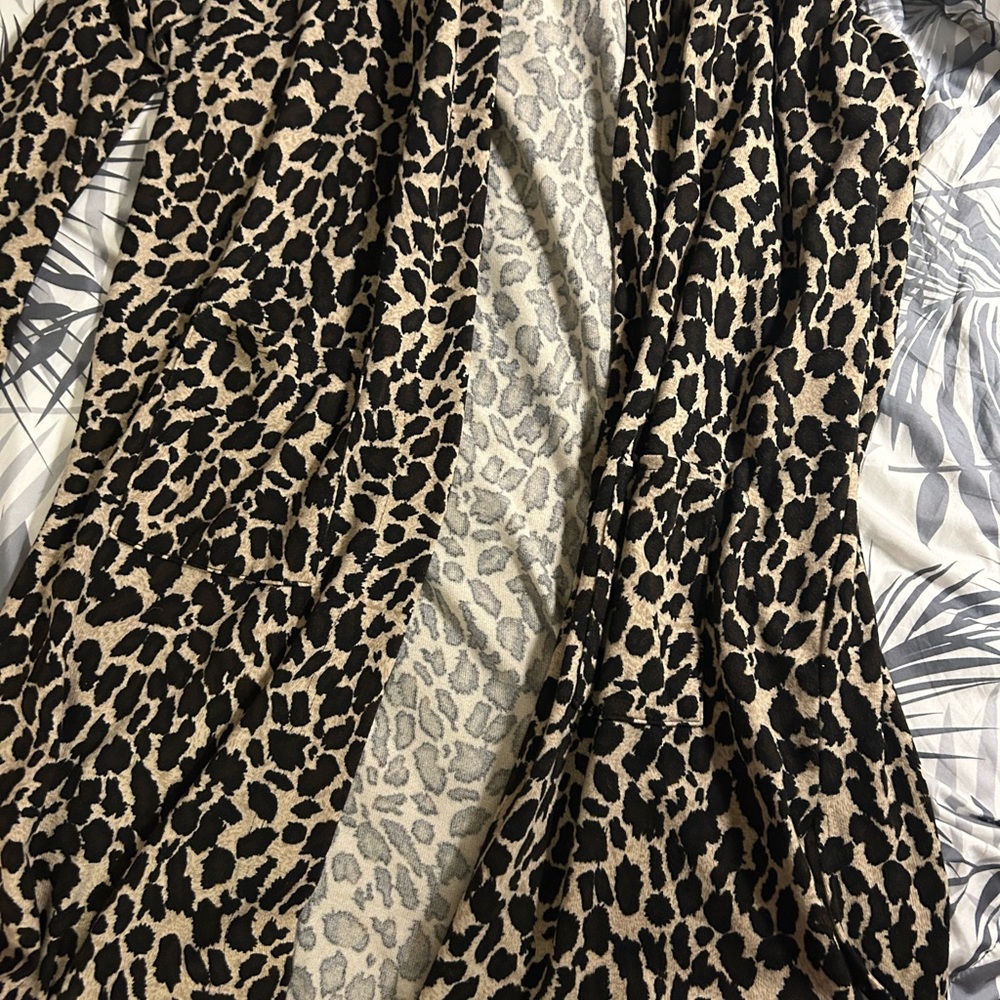 Leopard Print Jacket - Picture 5 of 5